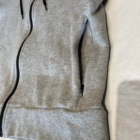 Sombrio Zippered Hoodie Size Medium - Picture 5 of 14